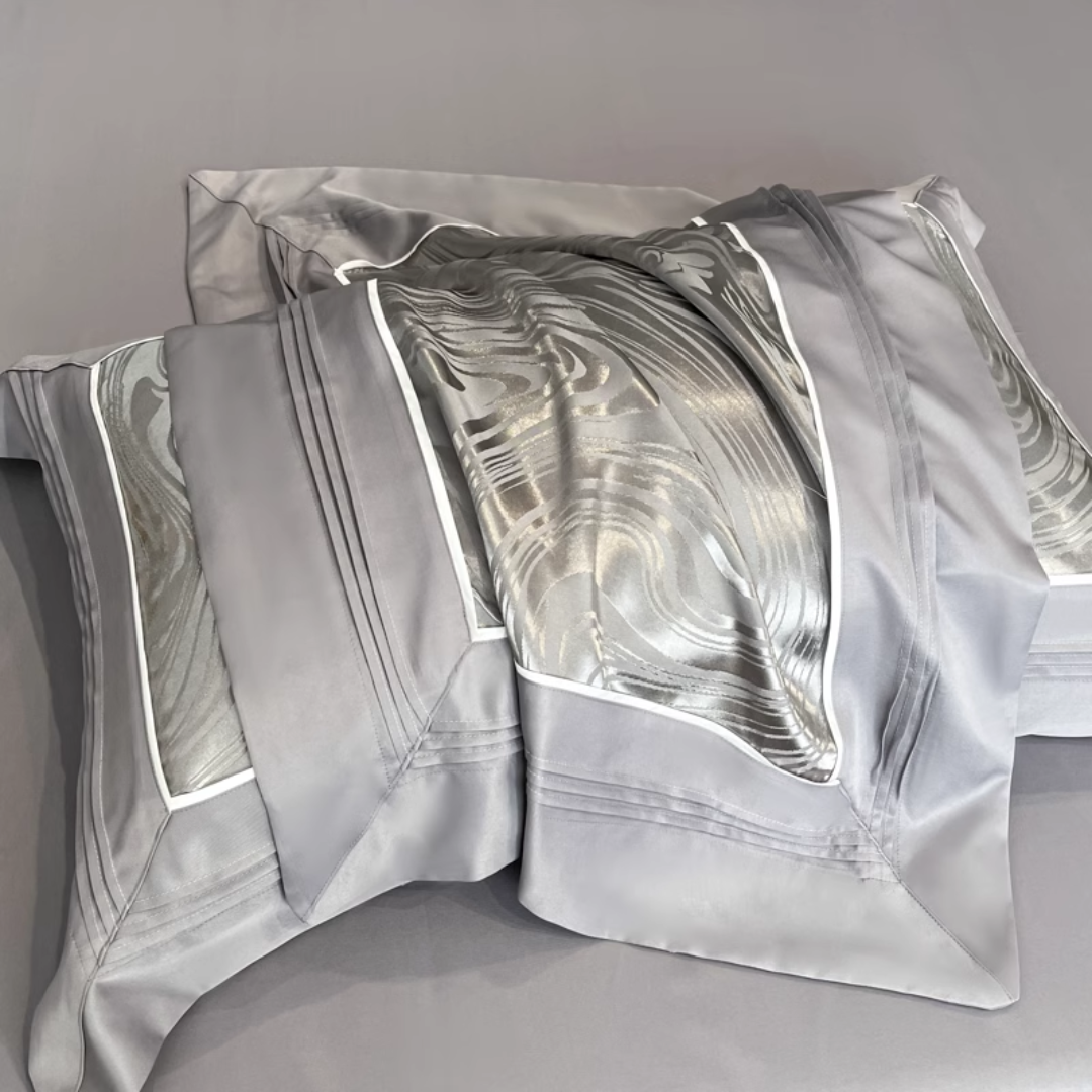 Satin Jacquard Quilt - Duvet Cover/Sheet/2 Pillowcases 