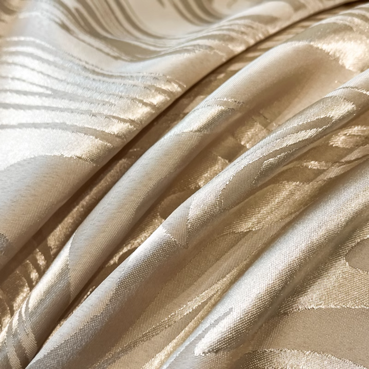 Satin Jacquard Quilt - Duvet Cover/Sheet/2 Pillowcases 