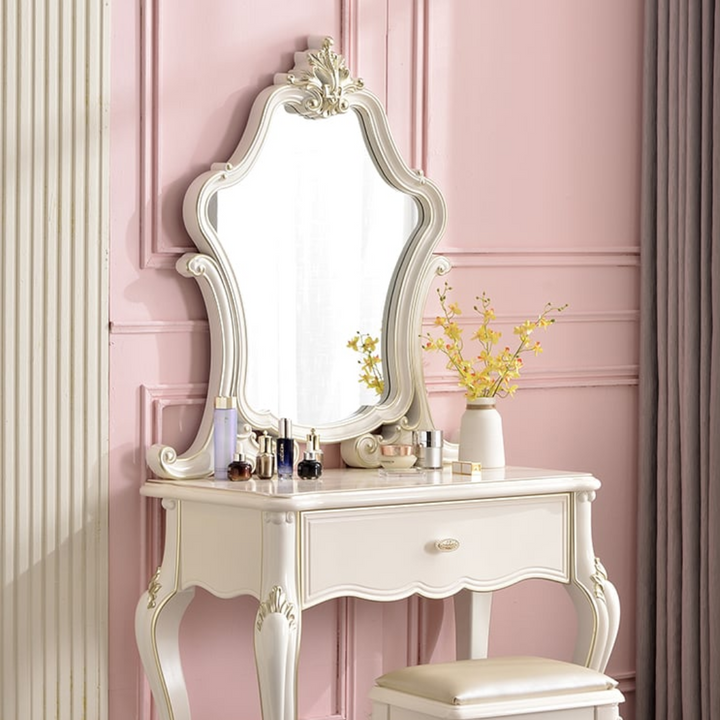 European Dresser