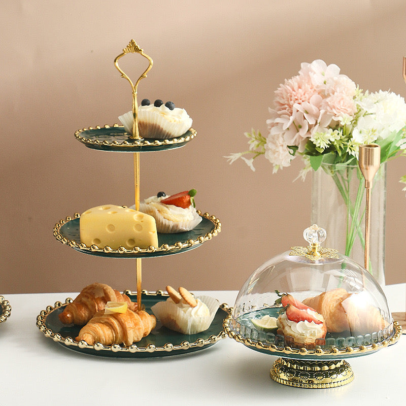 gold accent cake stand 