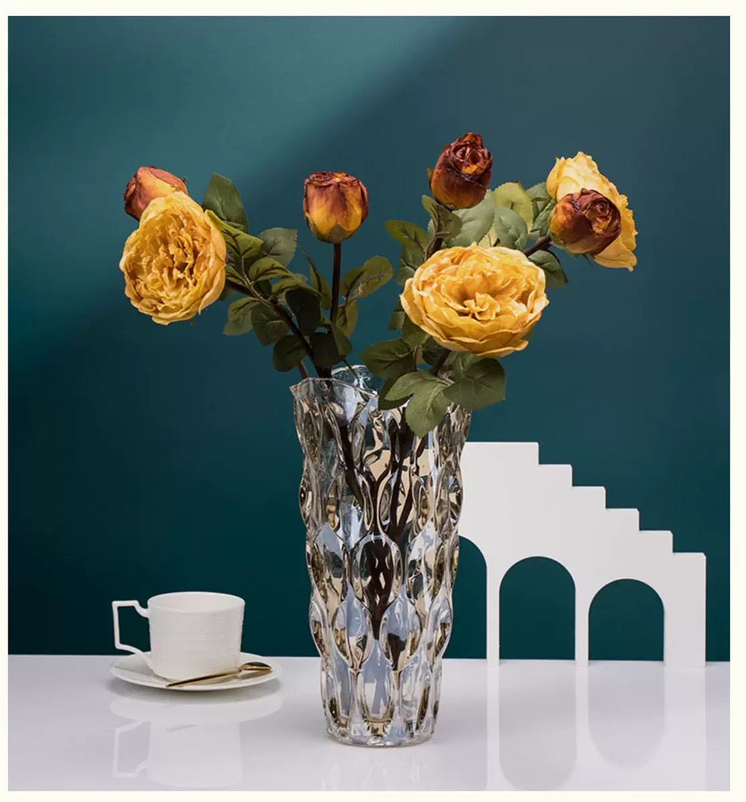 luxury waving flower vase